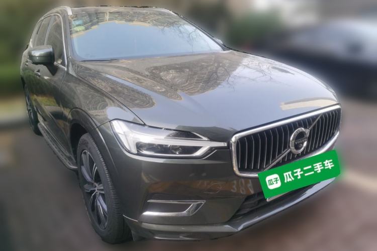 Used Volvo XC60 2020 T5 4x4 Smart Luxury Edition Front Right 45 Deg