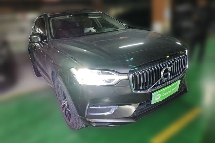 Used Volvo XC60 2020 T5 4x4 Smart Luxury Edition Front Right 45 Deg