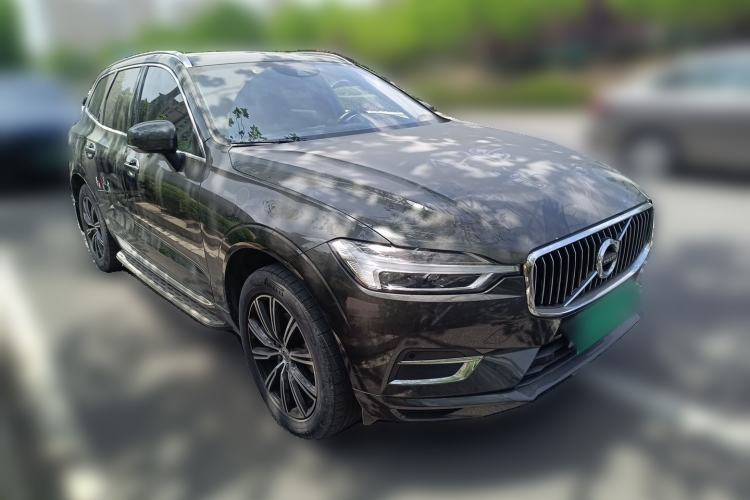 Used Volvo XC60 2020 T5 4x4 Smart Luxury Edition Front Right 45 Deg