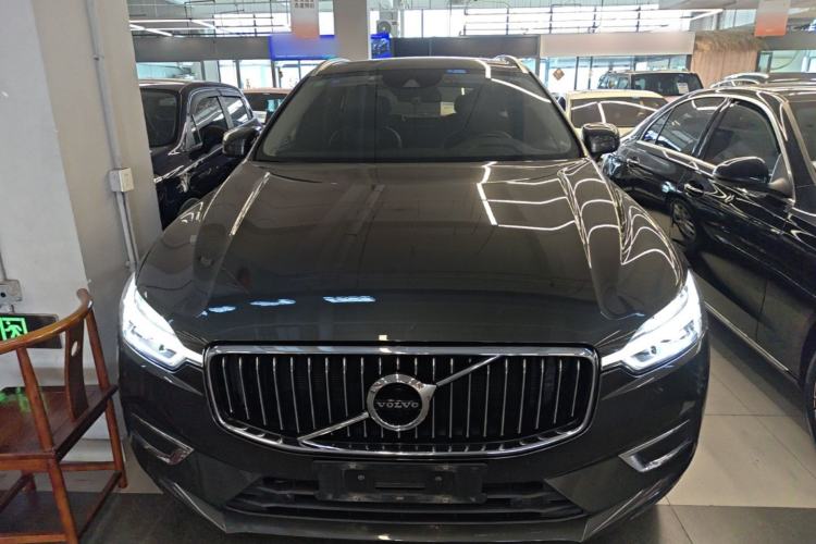 Used Volvo XC60 2020 T4 SmartDrive Luxury Edition Front