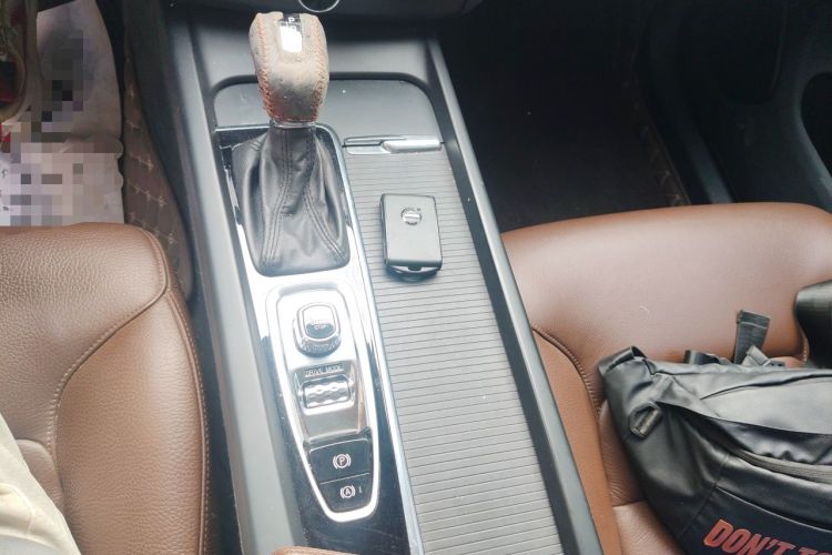 Used Volvo XC60 2020 T5 4x4 Zhiyi Luxury Edition Gear Lever