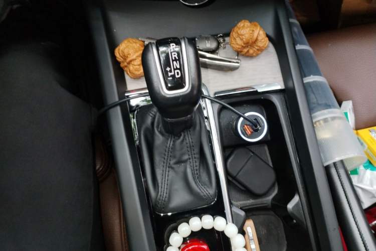 Used Volvo XC60 2020 T5 4x4 Smart Luxury Edition Gear Lever