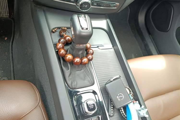Used Volvo XC60 2020 T5 4x4 Zhiyi Luxury Edition Gear Lever