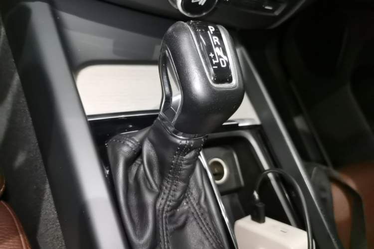 Used Volvo XC60 2020 T5 4x4 Zhiya Luxury Edition Gear Lever
