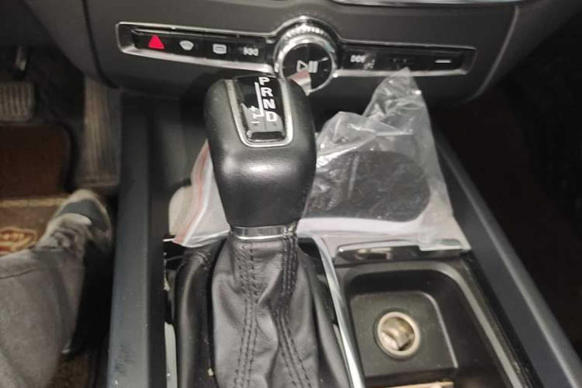 Used Volvo XC60 2020 T5 4x4 Smart Luxury Edition Gear Lever