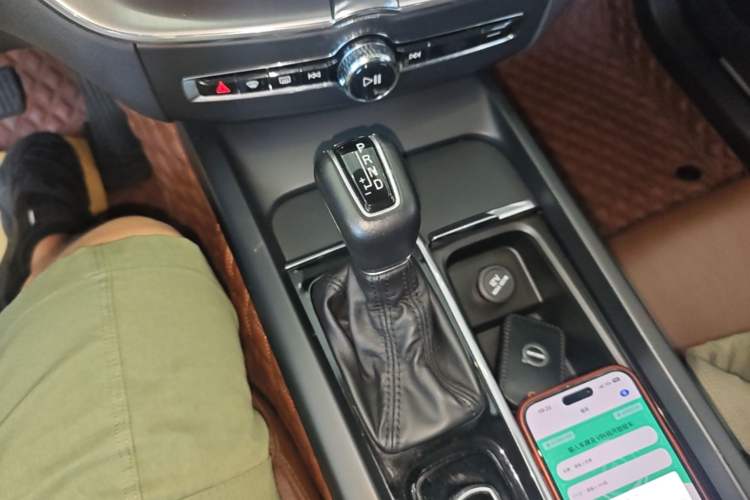 Used Volvo XC60 2020 T5 4x4 Zhiyi Luxury Edition Gear Lever