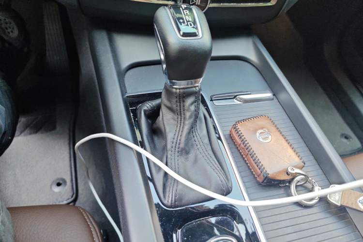 Used Volvo XC60 2020 T5 4x4 Zhiyi Luxury Edition Gear Lever