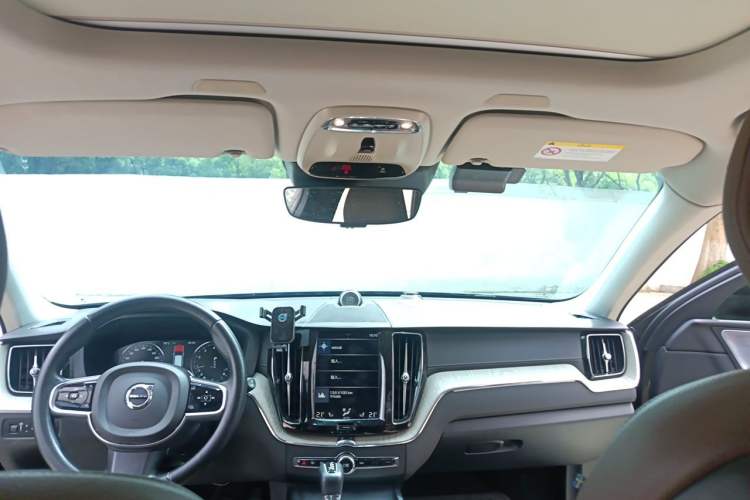 Used Volvo XC60 2020 T5 4x4 Smart Luxury Edition Headliner