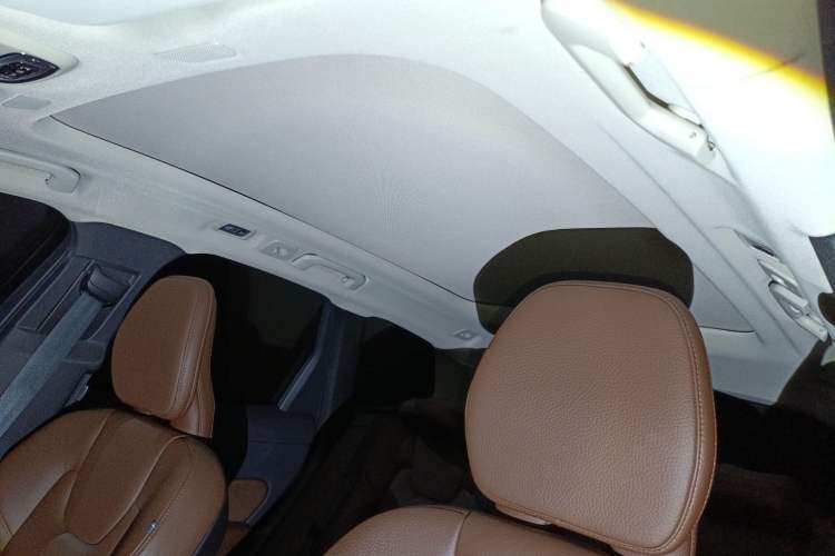 Used Volvo XC60 2020 T5 4x4 Zhiyi Luxury Edition Headliner