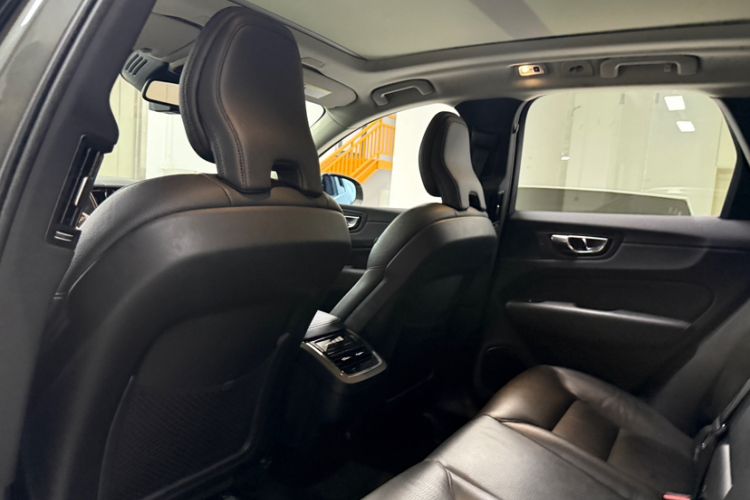 Used Volvo XC60 2020 T5 4x4 Zhiyi Luxury Edition Headliner