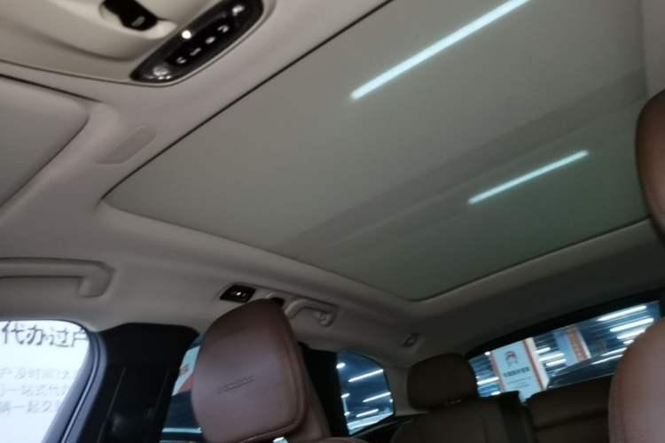 Used Volvo XC60 2020 T5 4x4 Smart Luxury Edition Headliner