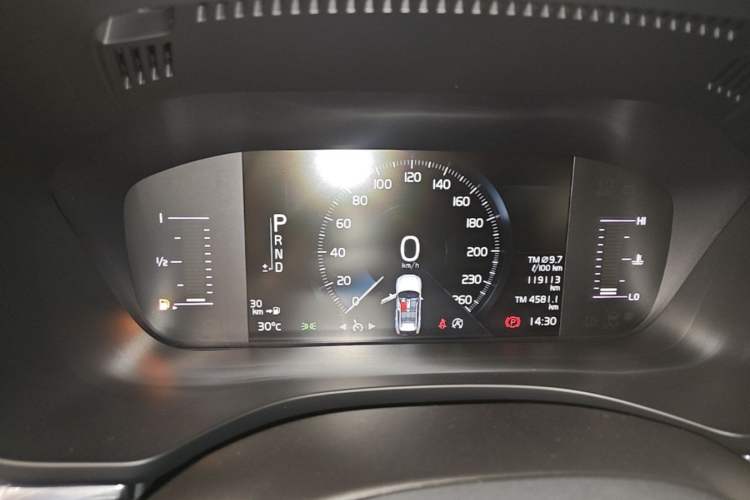 Used Volvo XC60 2020 T4 SmartDrive Luxury Edition Instrument Cluster