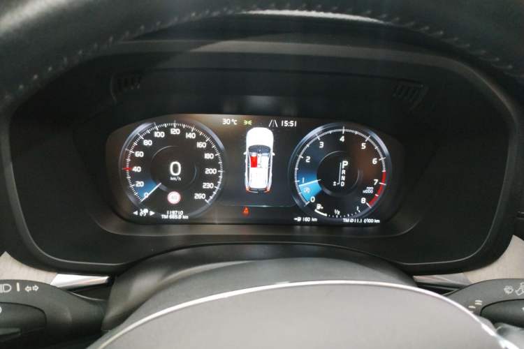 Used Volvo XC60 2020 T5 4x4 Smart Luxury Edition Instrument Cluster