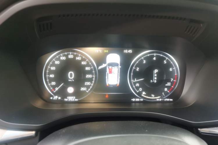 Used Volvo XC60 2020 T5 4x4 Smart Luxury Edition Instrument Cluster