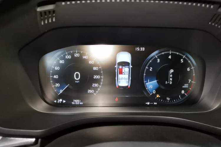 Used Volvo XC60 2020 T5 4x4 Smart Luxury Edition Instrument Cluster