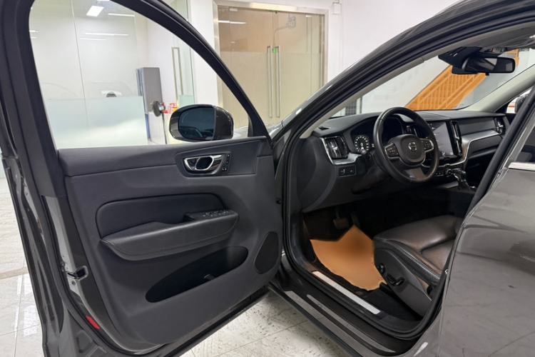 Used Volvo XC60 2020 T5 4x4 Zhiyi Luxury Edition Interior 1
