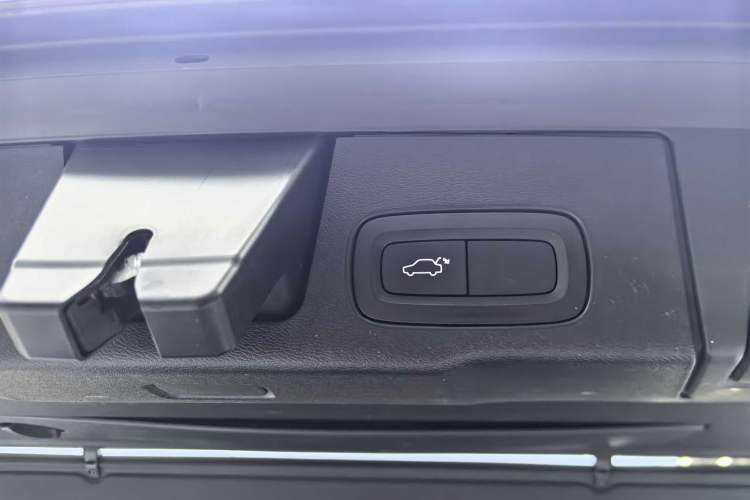 Used Volvo XC60 2020 T5 4x4 Zhiyi Luxury Edition Interior 1