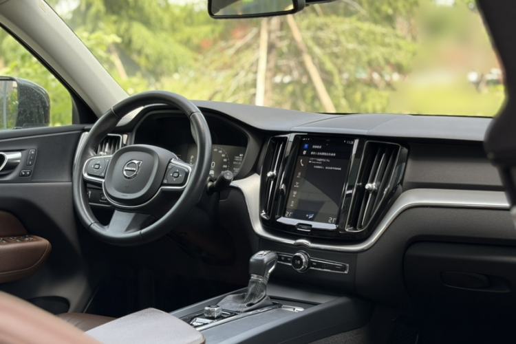 Used Volvo XC60 2020 T5 4x4 Zhiyi Luxury Edition Interior 10