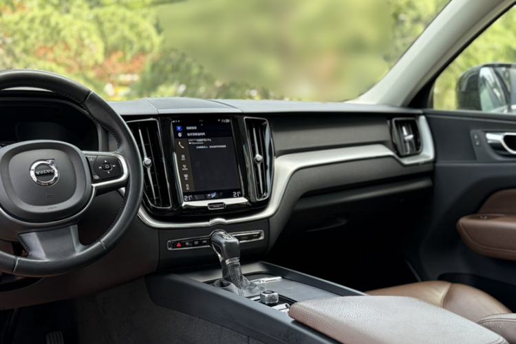 Used Volvo XC60 2020 T5 4x4 Zhiyi Luxury Edition Interior 2