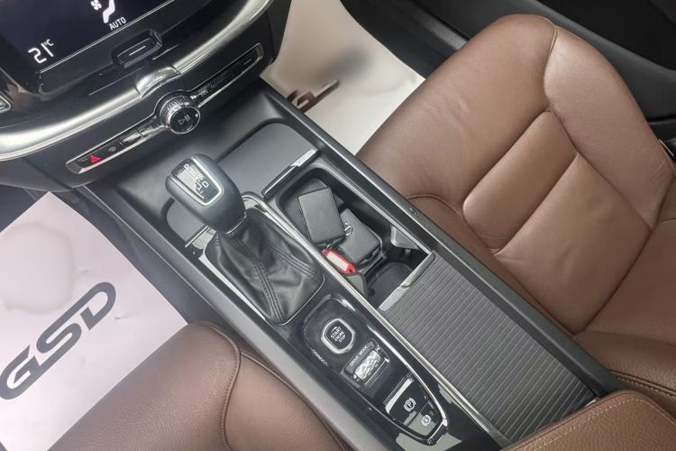 Used Volvo XC60 2020 T5 4x4 Zhiyi Luxury Edition Interior 5