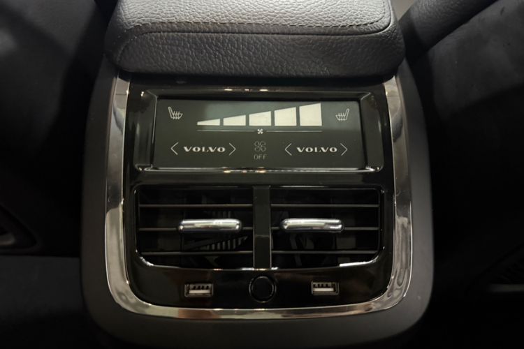 Used Volvo XC60 2020 T5 4x4 Zhiyi Luxury Edition Interior 7