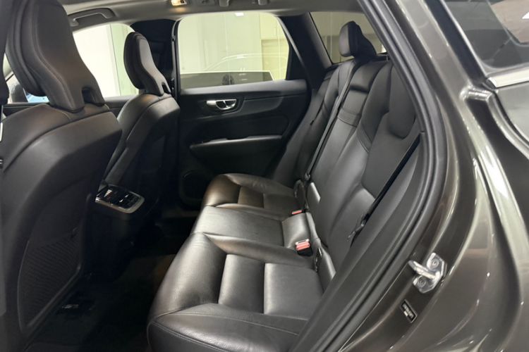 Used Volvo XC60 2020 T5 4x4 Zhiyi Luxury Edition Interior 8