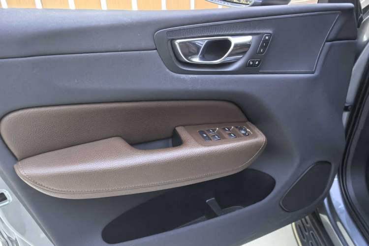 Used Volvo XC60 2020 T5 4x4 Zhiyi Luxury Edition Interior 8
