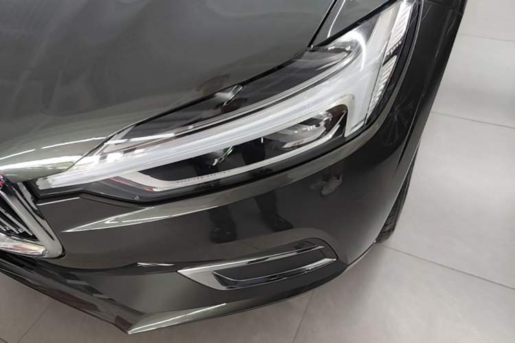 Used Volvo XC60 2020 T5 4x4 Smart Luxury Edition Left Front Headlight