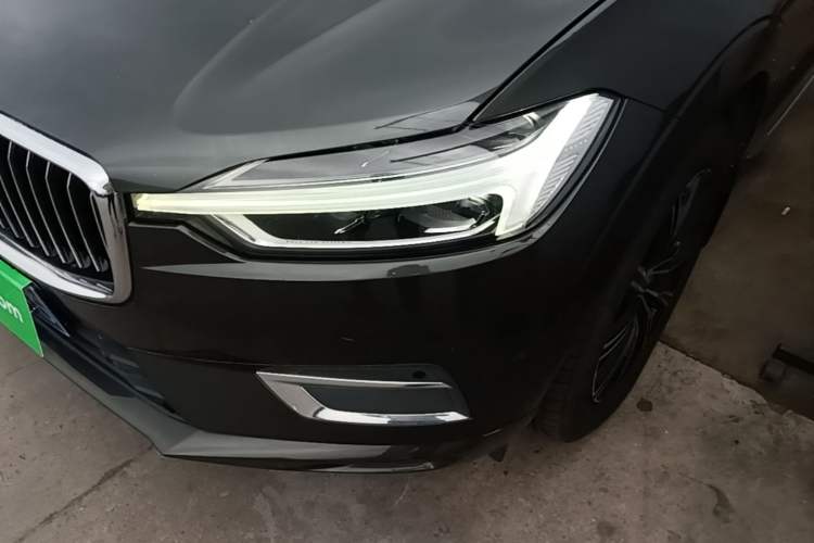Used Volvo XC60 2020 T5 4x4 Smart Luxury Edition Left Front Headlight