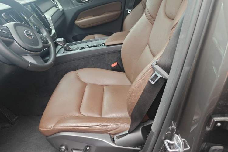 Used Volvo XC60 2020 T5 4x4 Zhiyi Luxury Edition Left Front Seat