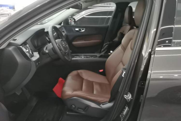 Used Volvo XC60 2020 T5 4x4 Zhiyi Luxury Edition Left Front Seat