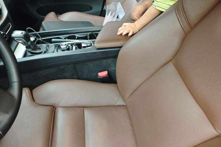 Used Volvo XC60 2020 T5 4x4 Zhiya Luxury Edition Left Front Seat