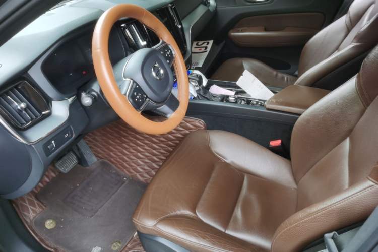 Used Volvo XC60 2020 T5 4x4 Zhiyi Luxury Edition Left Front Seat