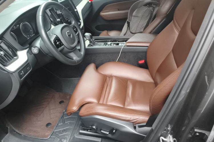 Used Volvo XC60 2020 T5 4x4 Smart Luxury Edition Left Front Seat