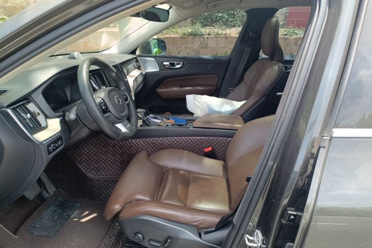 Used Volvo XC60 2020 T5 4x4 Smart Luxury Edition Left Front Seat