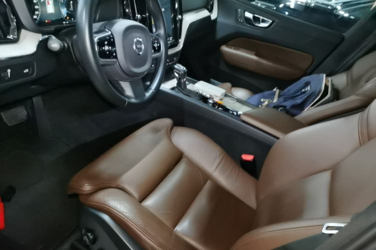 Used Volvo XC60 2020 T5 4x4 Smart Luxury Edition Left Front Seat