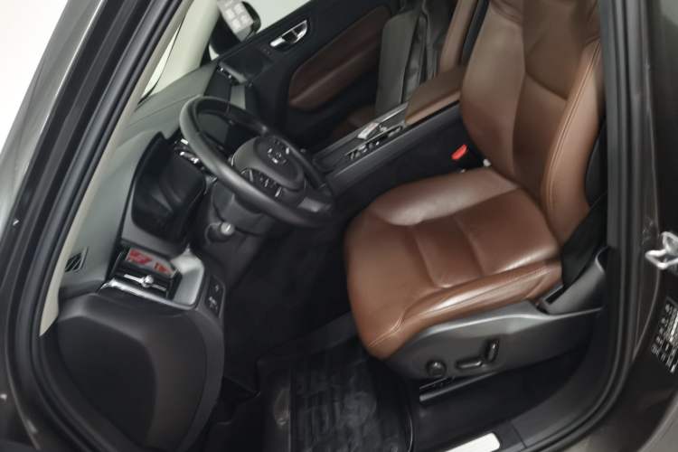 Used Volvo XC60 2020 T5 4x4 Zhiyi Luxury Edition Left Front Seat