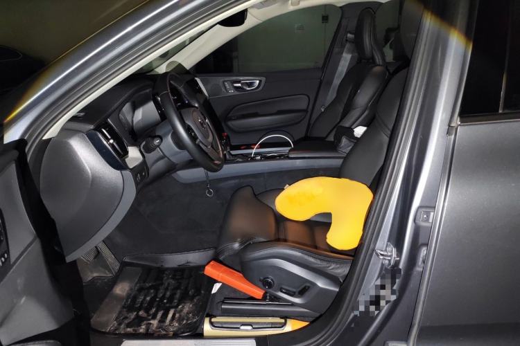 Used Volvo XC60 2020 T5 4x4 Smart Luxury Edition Left Front Seat