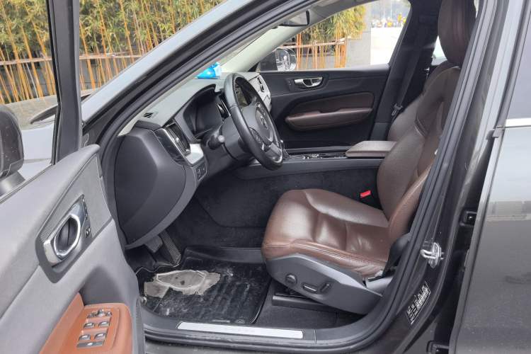 Used Volvo XC60 2020 T5 4x4 Zhiyi Luxury Edition Left Front Seat