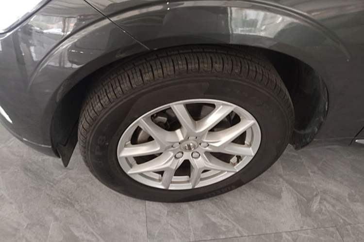 Used Volvo XC60 2020 T5 4x4 Zhiyi Luxury Edition Left Front Wheel Hub