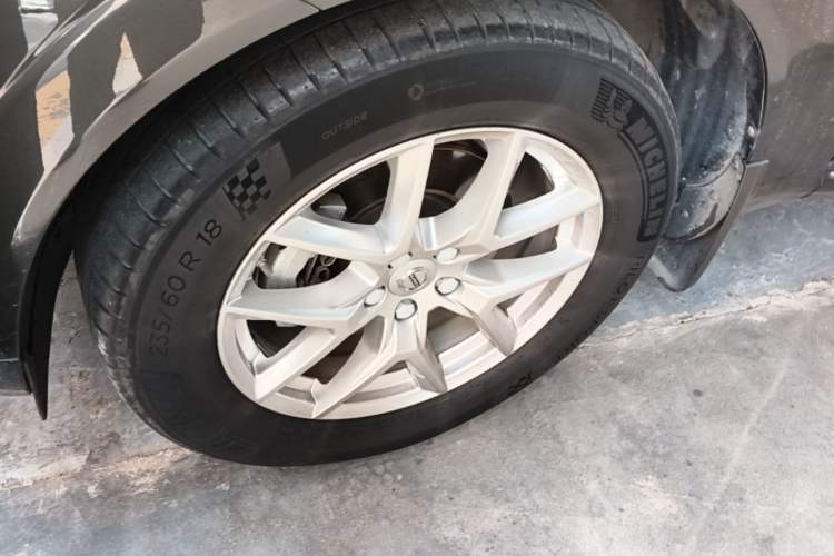 Used Volvo XC60 2020 T5 4x4 Zhiyi Luxury Edition Left Front Wheel Hub