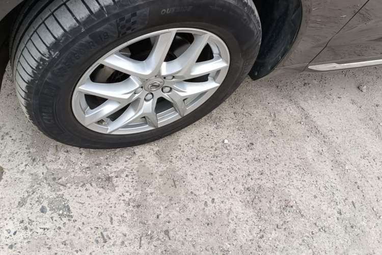 Used Volvo XC60 2020 T5 4x4 Zhiyi Luxury Edition Left Front Wheel Hub