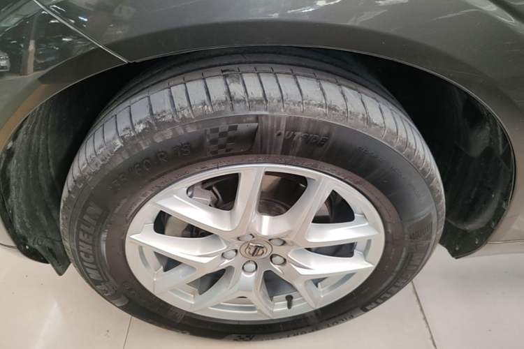 Used Volvo XC60 2020 T5 4x4 Zhiyi Luxury Edition Left Front Wheel Hub