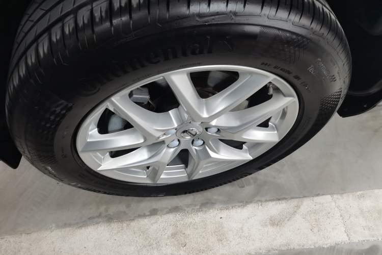 Used Volvo XC60 2020 T5 4x4 Zhiyi Luxury Edition Left Front Wheel Hub