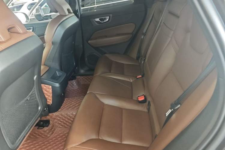 Used Volvo XC60 2020 T5 4x4 Zhiyi Luxury Edition Left Rear Seat