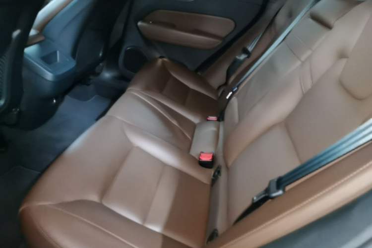 Used Volvo XC60 2020 T5 4x4 Smart Luxury Edition Left Rear Seat
