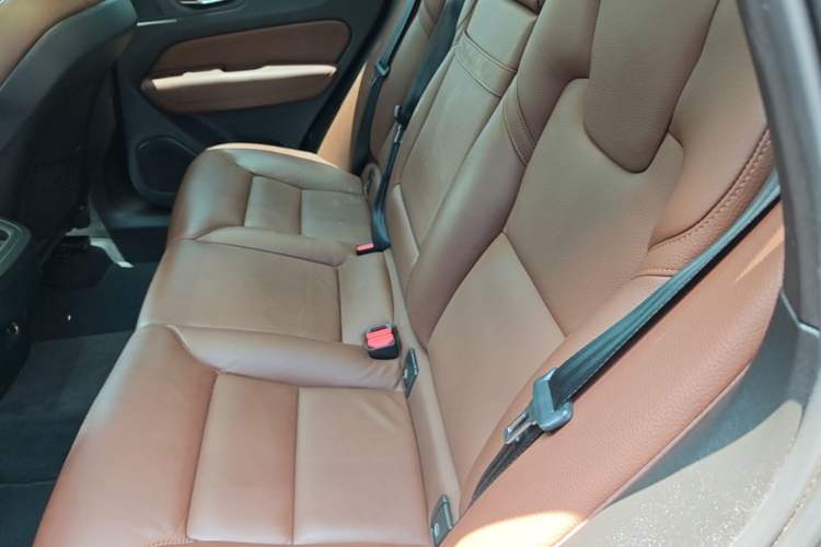 Used Volvo XC60 2020 T5 4x4 Zhiyi Luxury Edition Left Rear Seat