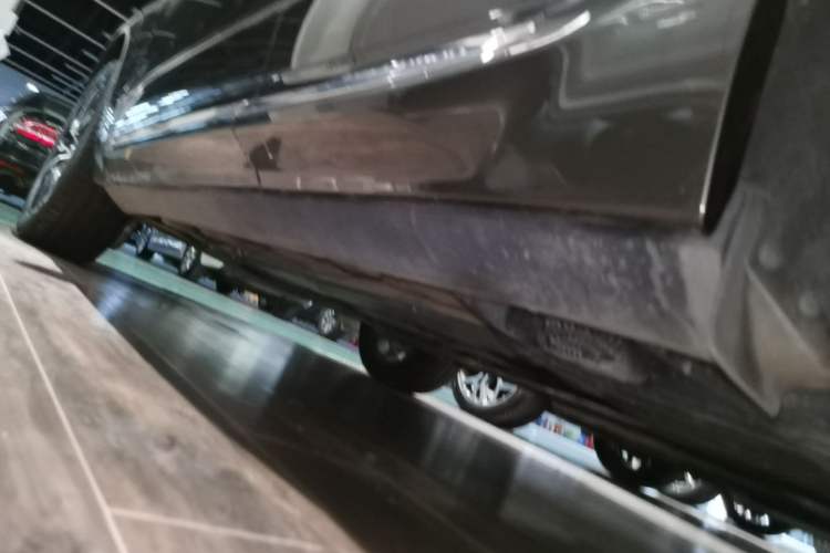 Used Volvo XC60 2020 T5 4x4 Zhiya Luxury Edition Left Side Sill