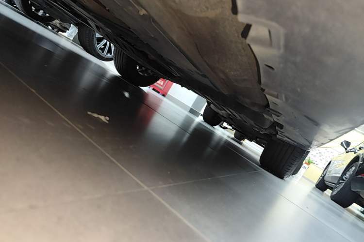 Used Volvo XC60 2020 T5 4x4 Smart Luxury Edition Left Side Sill