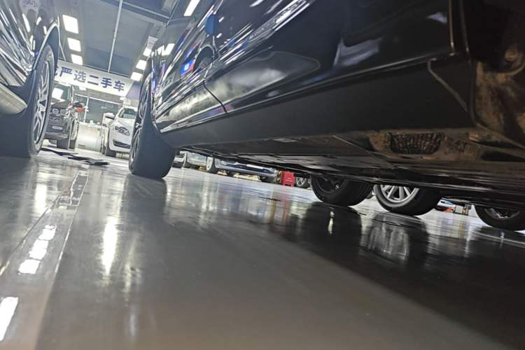 Used Volvo XC60 2020 T5 4x4 Smart Luxury Edition Left Side Sill